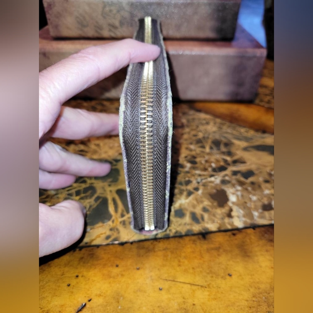 LOUIS VUITTON Denim zippy wallet🔥🔥 - Picture 8 of 16